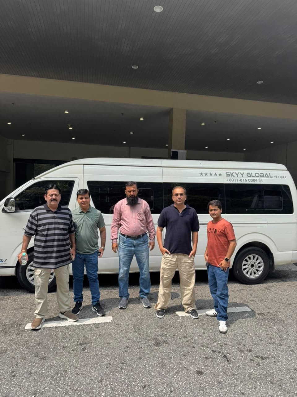 Dedicated Air-Conditioned VIP Chauffeur Ground Logistics